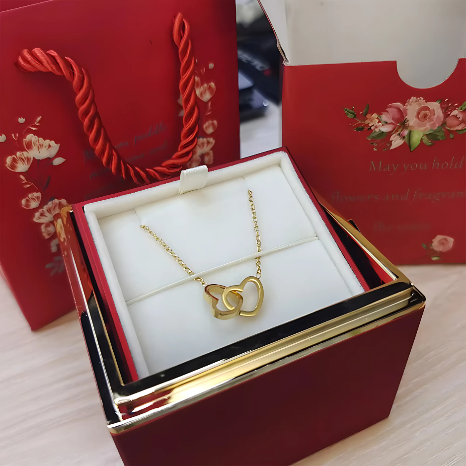 Eternal Rose Gift Box with Personalized Necklace - Lyvetta